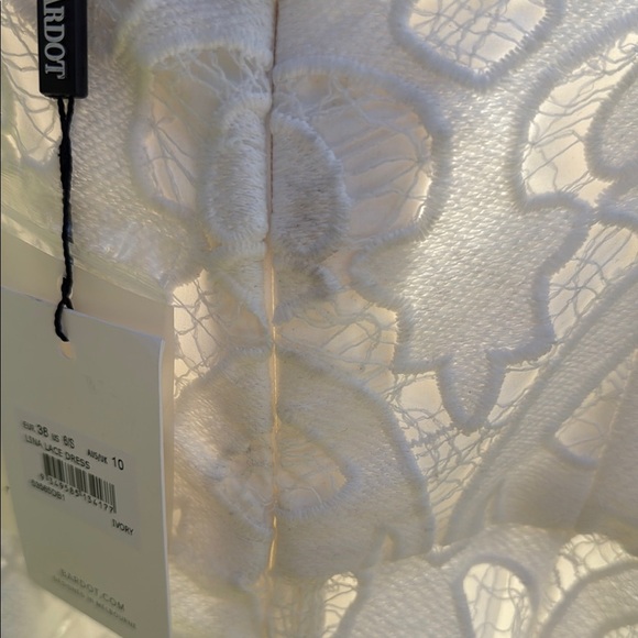 NWT Bardot Cream Sheath Dress Spaghetti Strap Wedding size 6 - Picture 3 of 11